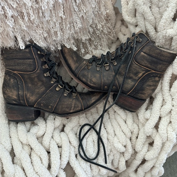 Women’s Freebird boots size 7 - Picture 1 of 10